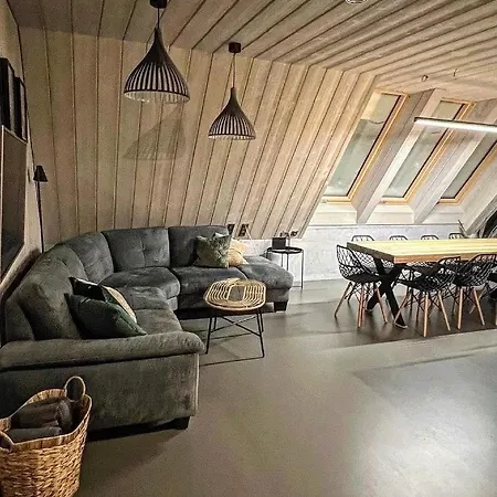 別荘 W Szczyrku Sauna & Balia *