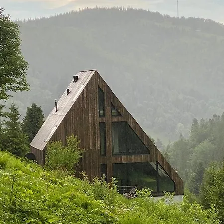 W Szczyrku Sauna & Balia 別荘