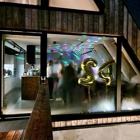 W Szczyrku Sauna & Balia * シュチルク