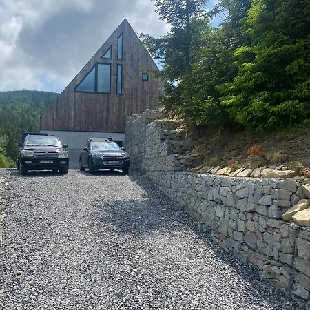 W Szczyrku Sauna & Balia 別荘