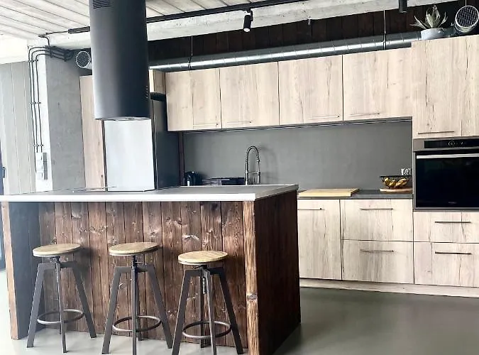 W Szczyrku Sauna & Balia بيت للعطل شتوروك