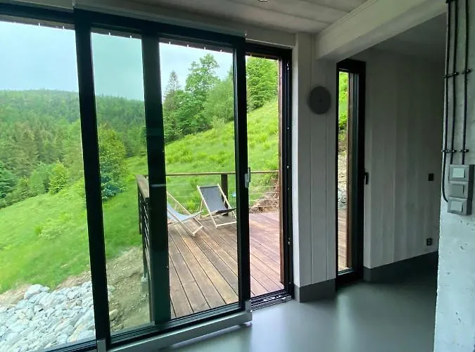 W Szczyrku Sauna & Balia بيت للعطل